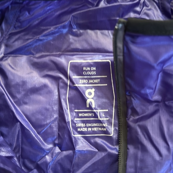 NWT On Running Zero Jacket - Picture 4 of 5